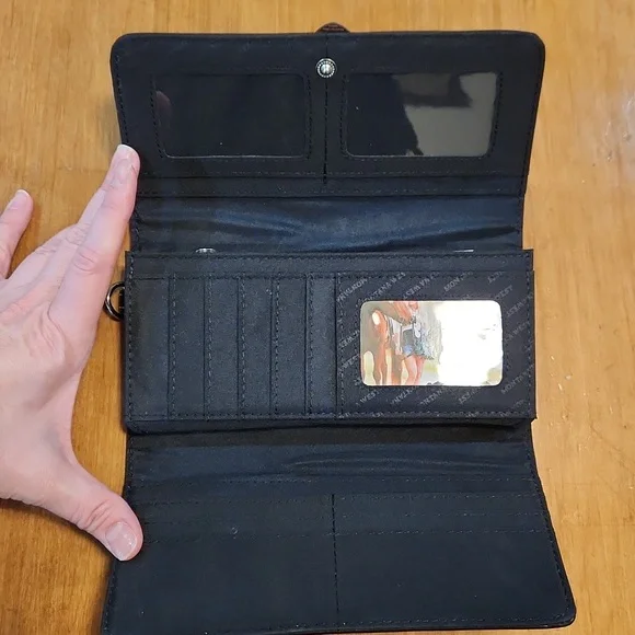Wallet - Picture 3 of 5